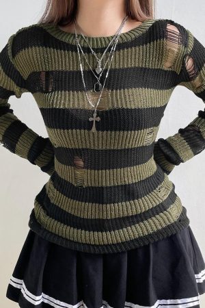 Style Core Aesthetics, New Style Trends - Grunge Distressed Striped Sweater
