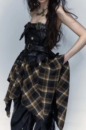 Style Core Aesthetics, New Style Trends - Grunge Faux Leather Plaid Midi Skirt