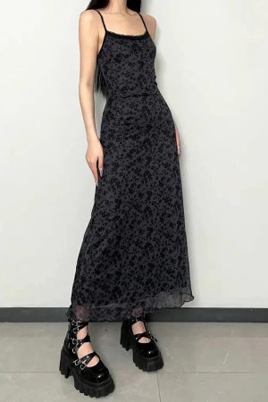 Style Core Aesthetics, New Style Trends - Grunge Floral Printed Maxi Dress