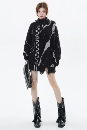 Style Core Aesthetics, New Style Trends - Grunge Fluffy Lace Up Sweater