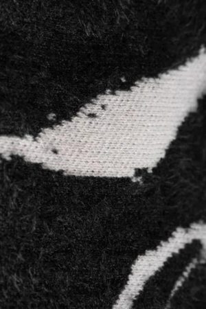 Style Core Aesthetics, New Style Trends - Grunge Fluffy Lace Up Sweater