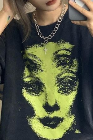 Style Core Aesthetics, New Style Trends - Grunge Ghost Face Graphic T-Shirt