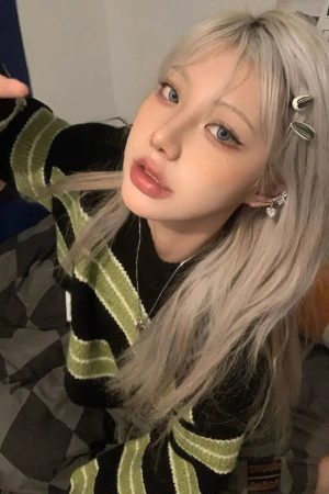 Style Core Aesthetics, New Style Trends - Grunge Green Striped Crop Sweater