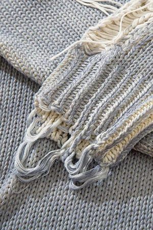 Style Core Aesthetics, New Style Trends - Grunge Tasseled Distressed Sweater