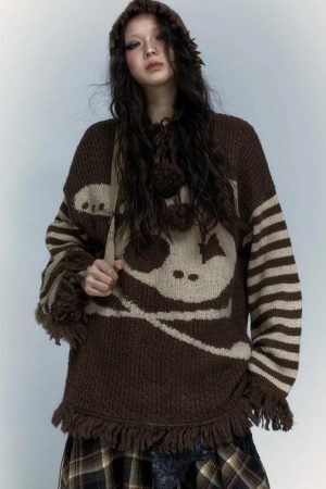 Style Core Aesthetics, New Style Trends - Grunge Tasseled Hooded Sweater