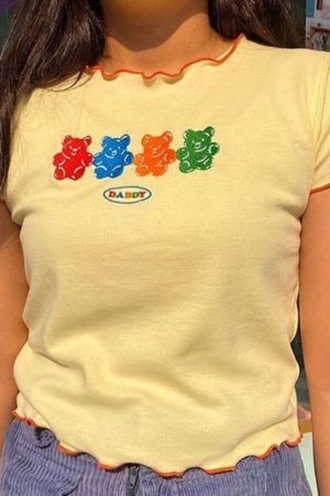 Style Core Aesthetics, New Style Trends - Gummy Bear Cropped Tee