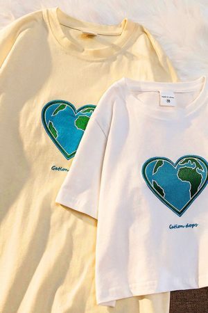 Style Core Aesthetics, New Style Trends - Heart Earth Embroidered Tee