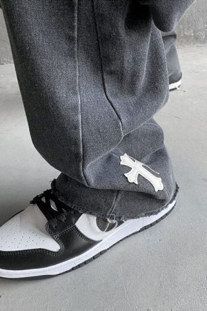 Style Core Aesthetics, New Style Trends - 'Holy' Jeans