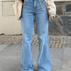 Style Core Aesthetics, New Style Trends - Jean boyfriend délavé à taille moyenne