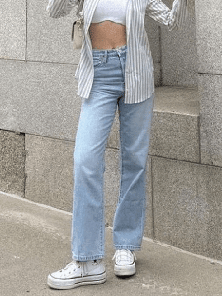 Style Core Aesthetics, New Style Trends - Jean boyfriend droit délavé bleu clair Style Core Aesthetics, New Style Trends - Jean boyfriend droit délavé bleu clair