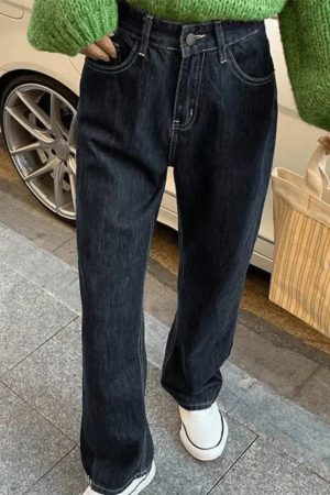 Style Core Aesthetics, New Style Trends - Jean boyfriend à patch au dos