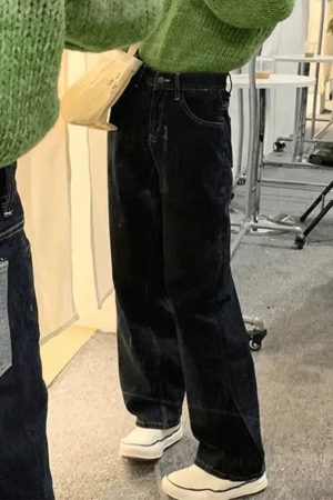 Style Core Aesthetics, New Style Trends - Jean boyfriend à patch au dos