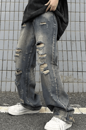 Style Core Aesthetics, New Style Trends - Jean déchiré coupe boyfriend délavé et effiloché