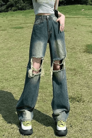 Style Core Aesthetics, New Style Trends - Jean droit délavé déchiré aux genoux