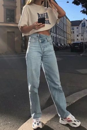 Style Core Aesthetics, New Style Trends - Jean taille haute 'Irina'