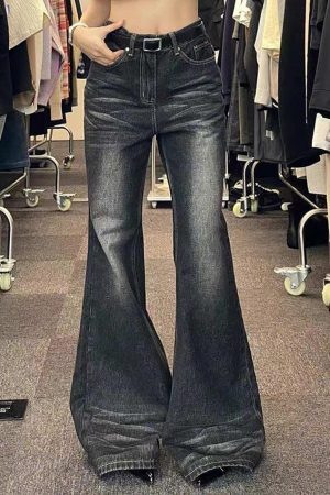 Style Core Aesthetics, New Style Trends - Jean évasé taille basse délavé