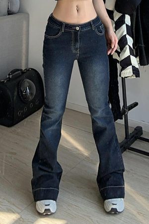 Style Core Aesthetics, New Style Trends - Jean évasé taille basse délavé