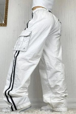 Style Core Aesthetics, New Style Trends - Jogger baggy blanc à rayures latérales