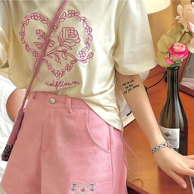Style Core Aesthetics, New Style Trends - La Vie en Rose T-Shirt