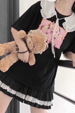 Style Core Aesthetics, New Style Trends - Lace Detailed Ruffle Mini Skirt