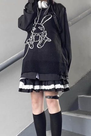 Style Core Aesthetics, New Style Trends - Lace Detailed Ruffle Mini Skirt