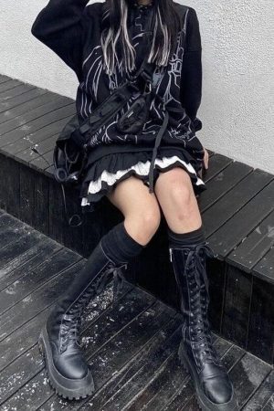 Style Core Aesthetics, New Style Trends - Lace Detailed Ruffle Mini Skirt