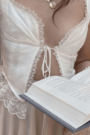 Style Core Aesthetics, New Style Trends - Lace Trim Ruffle Crop Tank Top