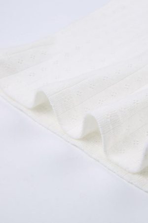 Style Core Aesthetics, New Style Trends - Lace Trim White Cropped Tank Top