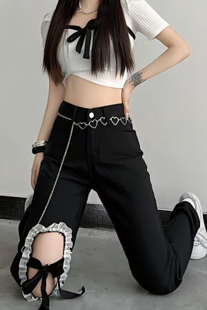 Style Core Aesthetics, New Style Trends - Lace Up Knee Washed Jeans