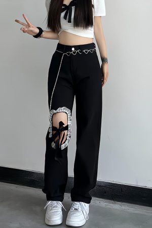 Style Core Aesthetics, New Style Trends - Lace Up Knee Washed Jeans