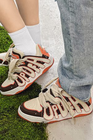 Style Core Aesthetics, New Style Trends - 'Laced' Shoes