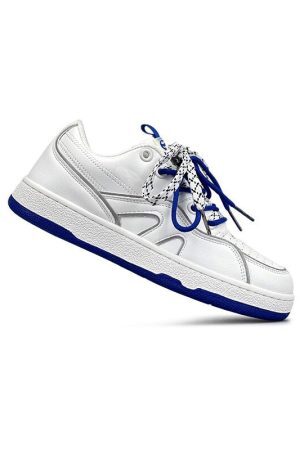 Style Core Aesthetics, New Style Trends - 'Laced' Shoes