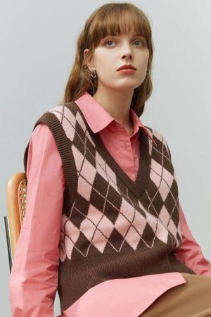 Style Core Aesthetics, New Style Trends - Light Academia Argyle Sweater Vest