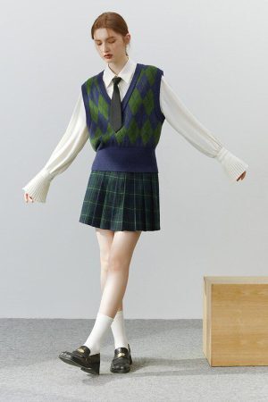 Style Core Aesthetics, New Style Trends - Light Academia Argyle Sweater Vest
