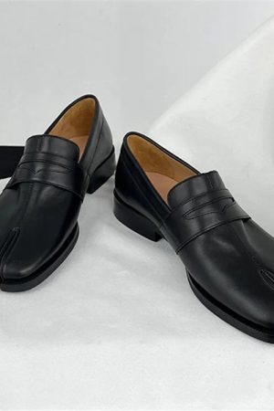 Style Core Aesthetics, New Style Trends - London Bridge Split Toe Tabi Loafers