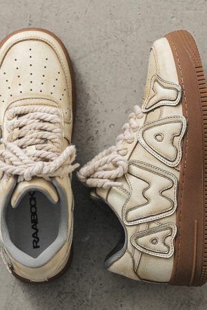 Style Core Aesthetics, New Style Trends - 'Look away' Shoes