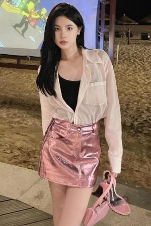 Style Core Aesthetics, New Style Trends - Metallic Faux Leather Mini Skirt