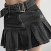 Style Core Aesthetics, New Style Trends - Mini-jupe en jean plissée avec ceinture à boucle