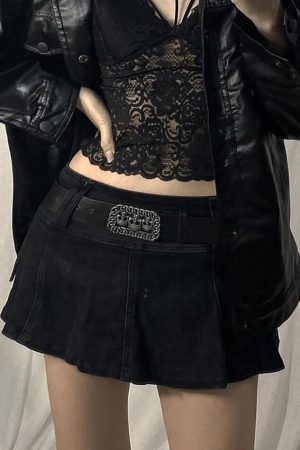 Style Core Aesthetics, New Style Trends - Mini jupe patineuse en jean