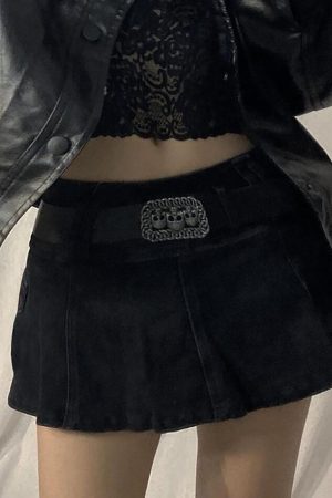 Style Core Aesthetics, New Style Trends - Mini jupe patineuse en jean