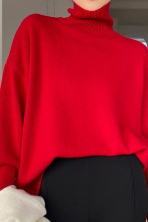 Style Core Aesthetics, New Style Trends - Minimalist Aesthetic Autumn Sweater