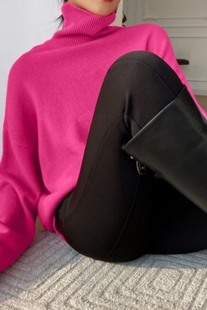 Style Core Aesthetics, New Style Trends - Minimalist Aesthetic Autumn Sweater