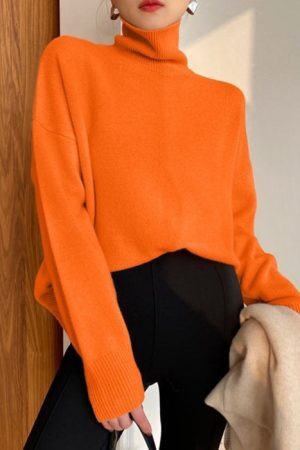 Style Core Aesthetics, New Style Trends - Minimalist Aesthetic Autumn Sweater