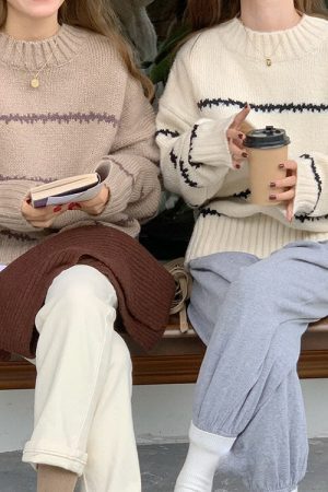 Style Core Aesthetics, New Style Trends - Minimalist Aesthetic Striped Sweater