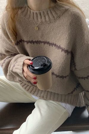 Style Core Aesthetics, New Style Trends - Minimalist Aesthetic Striped Sweater
