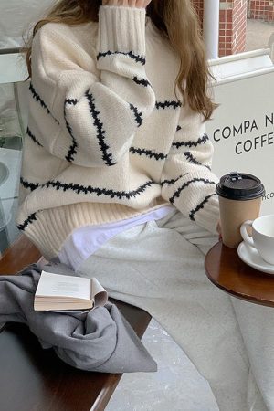 Style Core Aesthetics, New Style Trends - Minimalist Aesthetic Striped Sweater
