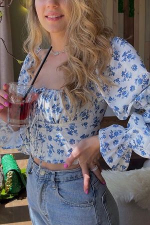 Style Core Aesthetics, New Style Trends - Now Forever Floral Crop Top