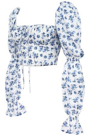 Style Core Aesthetics, New Style Trends - Now Forever Floral Crop Top