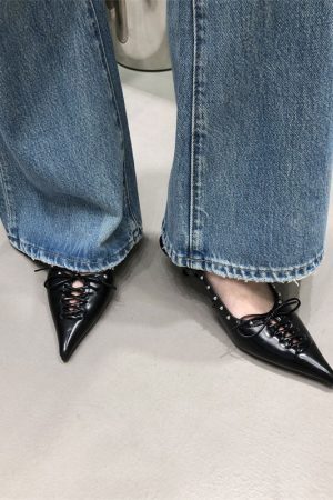 Style Core Aesthetics, New Style Trends - Old Money Aesthetic Lace Up Mules