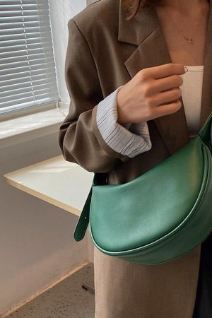 Style Core Aesthetics, New Style Trends - Oraya | Sac demi‑lune chic